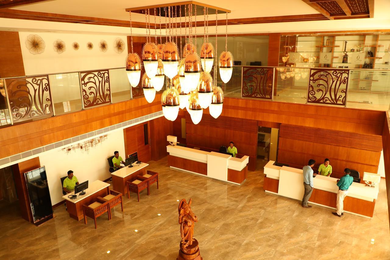 Hotel Karthika Park Kazhakuttam Kültér fotó