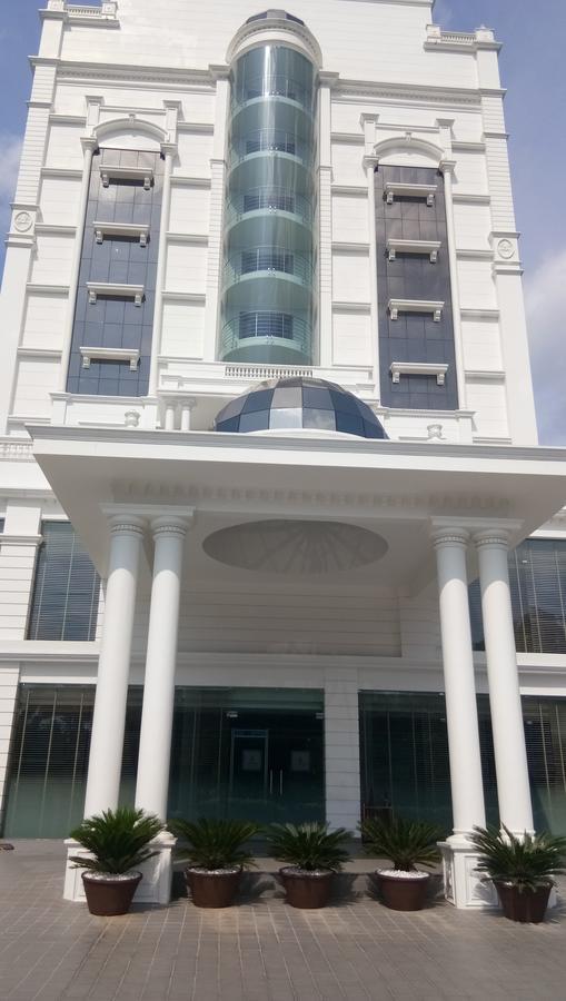 Hotel Karthika Park Kazhakuttam Kültér fotó