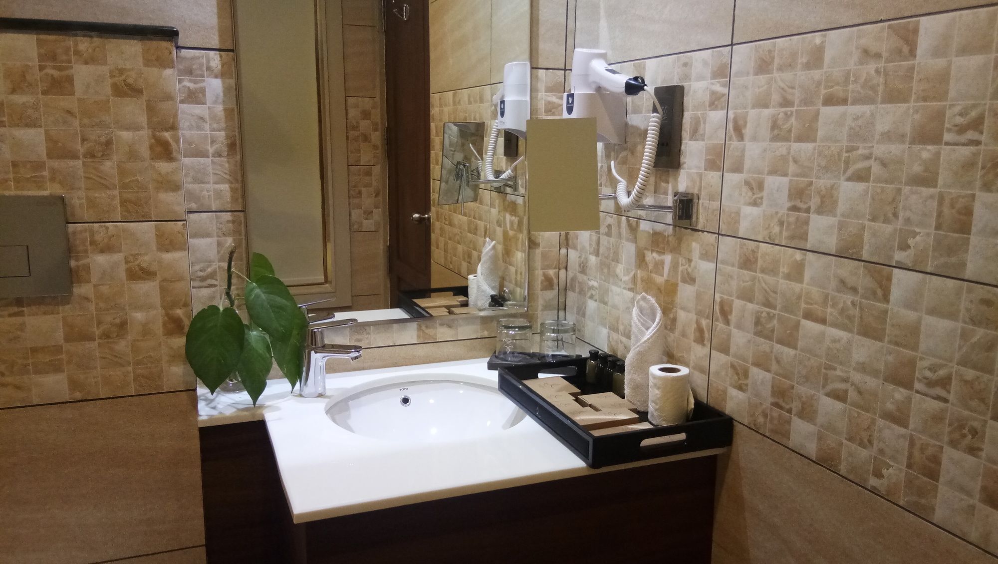 Hotel Karthika Park Kazhakuttam Kültér fotó