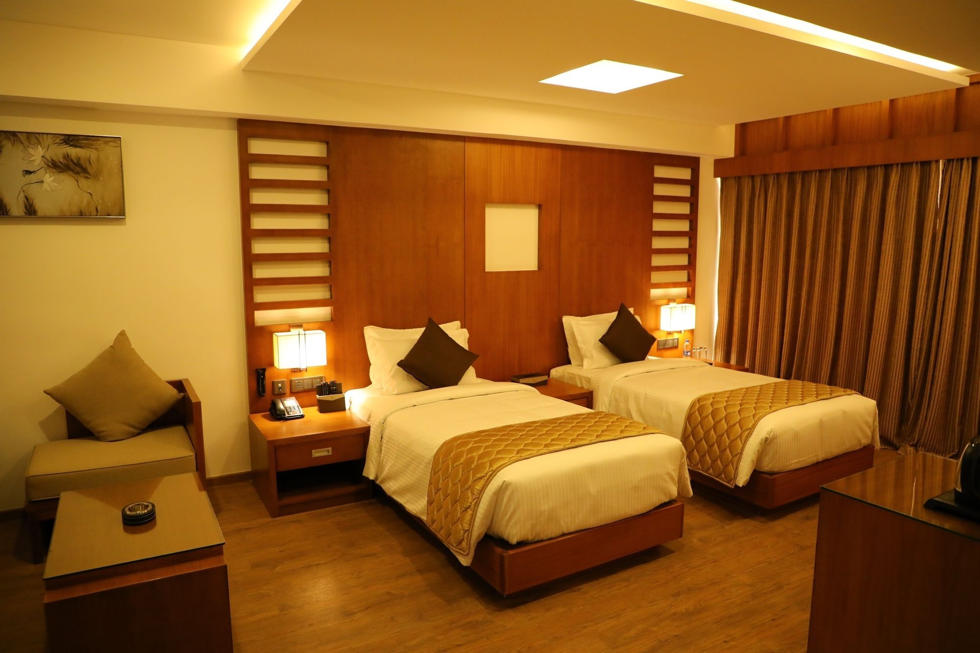 Hotel Karthika Park Kazhakuttam Kültér fotó