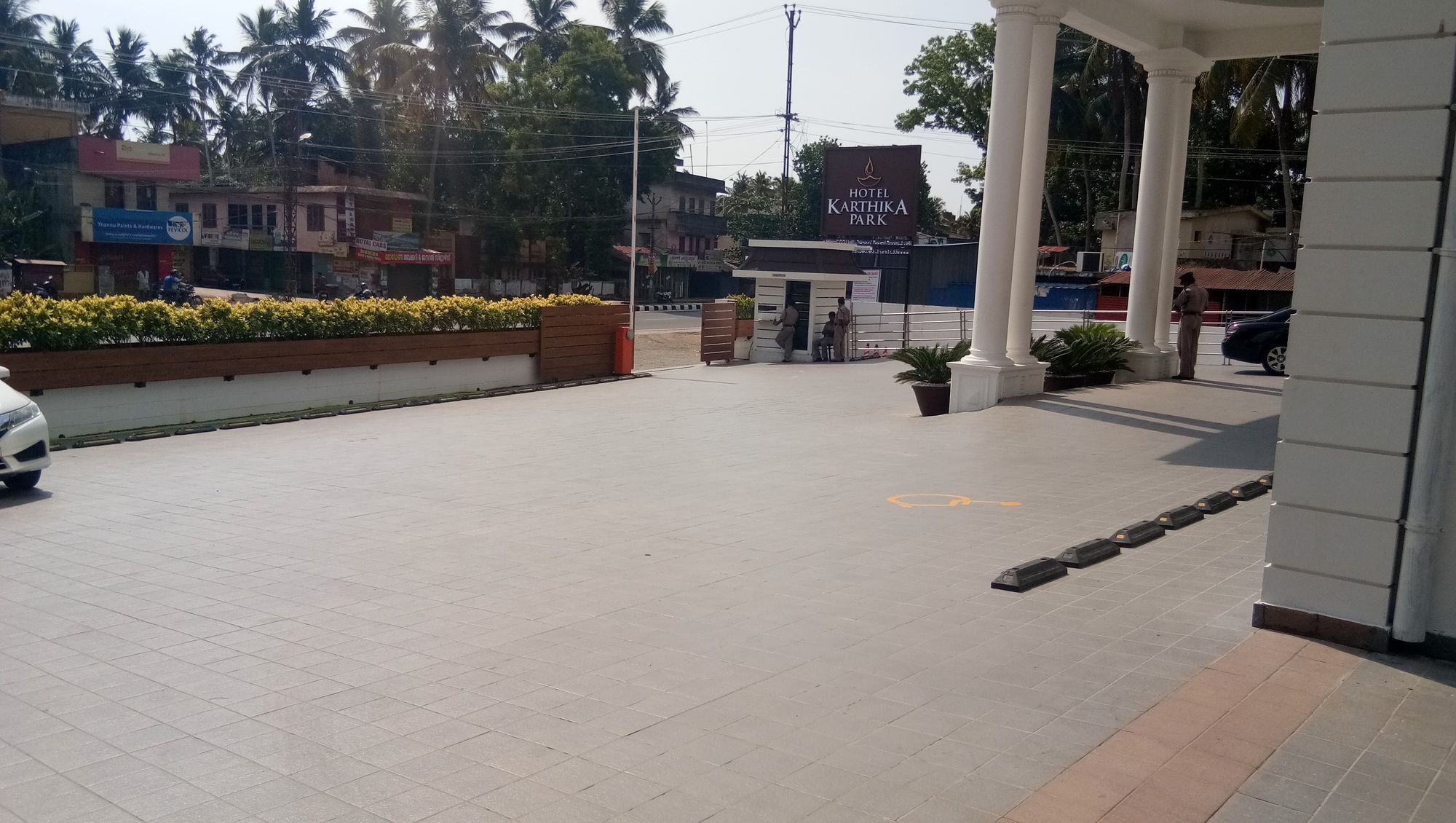 Hotel Karthika Park Kazhakuttam Kültér fotó