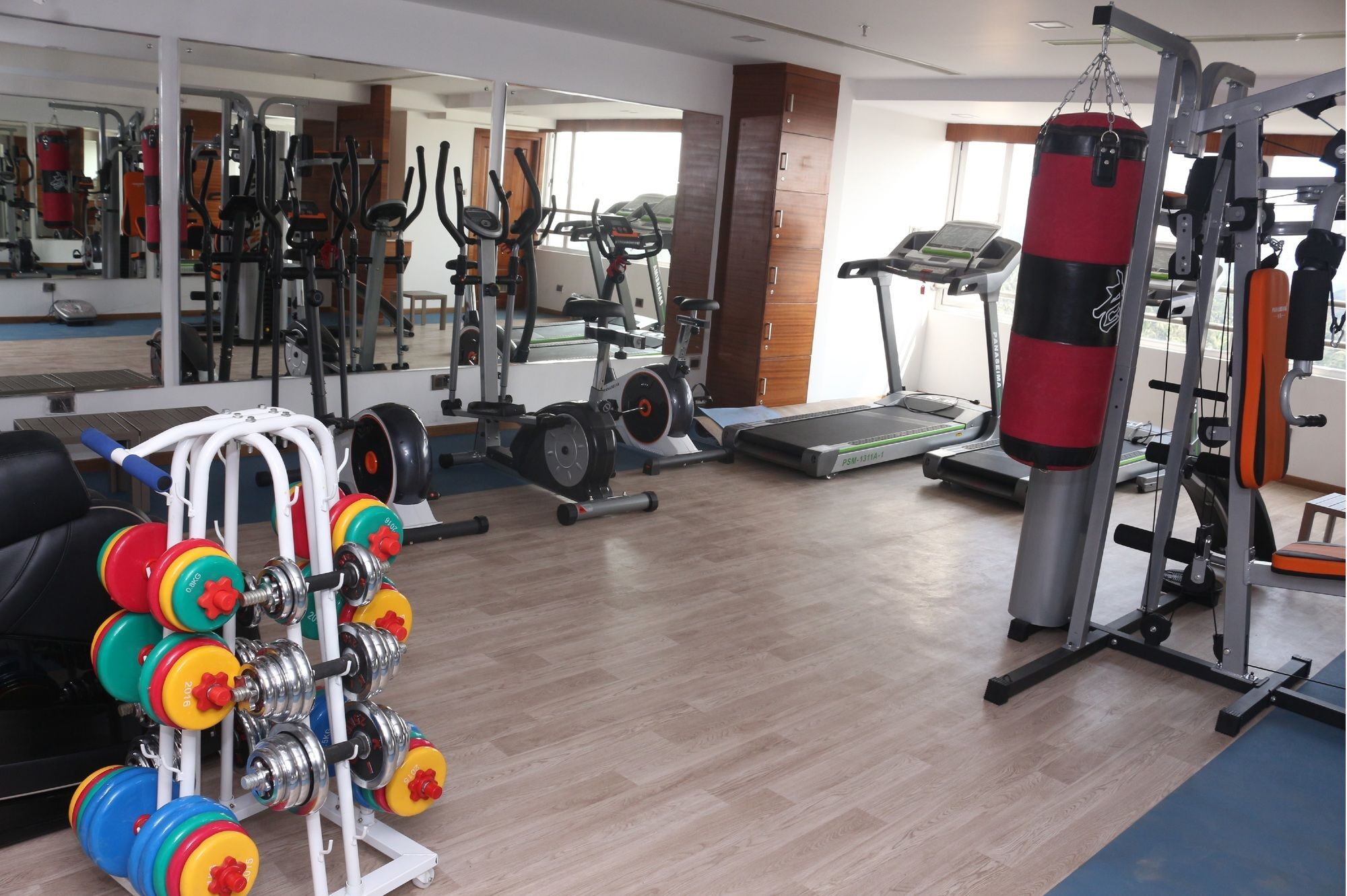 Hotel Karthika Park Kazhakuttam Kültér fotó